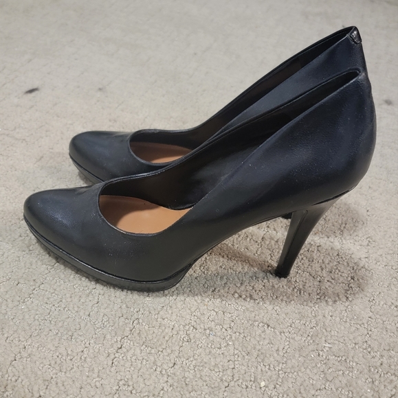 Nine West size 7M heels - Picture 2 of 5